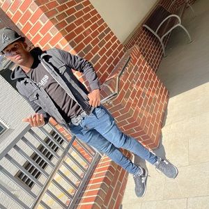 Meet your Posher, Barry